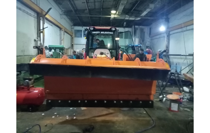 SERVİS HİZMETLERİMİZ & TORNA ve FREZE İMALATLARIMIZ