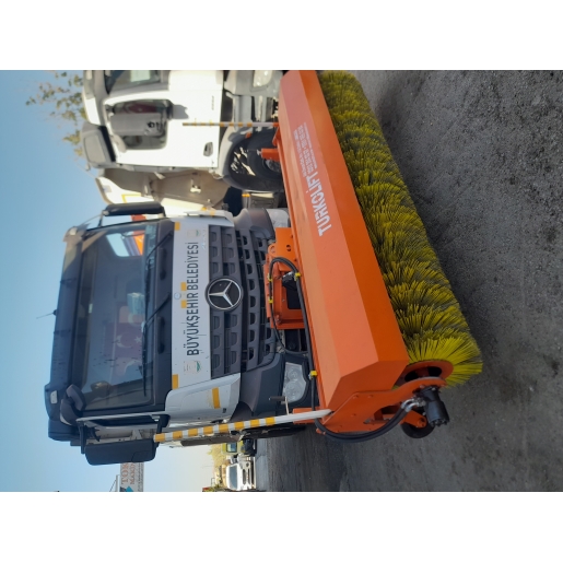 Ön Süpürge Makinası