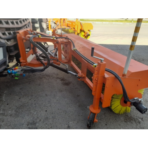 Ön Süpürge Makinası