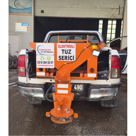 TUZ SERPME MAKİNESİ / 0,5 M3 / ELEKTRİKLİ / UZAKTAN KUMANDALI /  TÜM AÇILARDA TUZLAMA YAPABİLME ÖZELLİĞİ ...