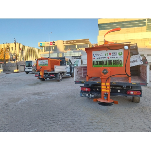 KAMYONET ÜZERİ TUZ SERPME MAKİNESİ 1.2 M3 / ELEKTRİKLİ / UZAKTAN KUMANDALI / 