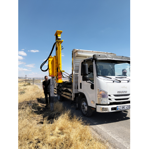 CTP,OMEGA,LEVHA,BARİYER GÜNEŞ PANELİ (GES) Direk Çakma Makineleri.